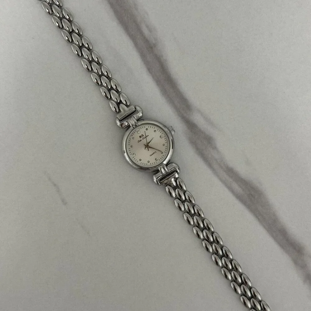 Sku:0176 cute vintage style mini silver watch bracelet + in a gift‎ box